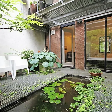 Bed & Breakfast Studio Bloemgracht 3*
